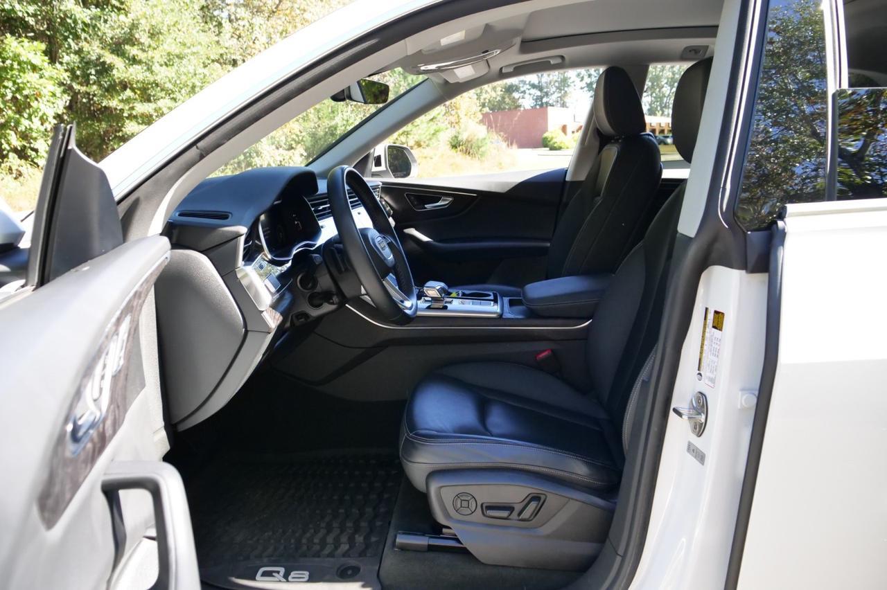 2022 Audi Q8 Premium Quattro / Convenience Package / PANO Sunroof! Lincolnton NC