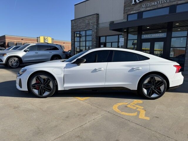 2022 Audi RS e-tron GT