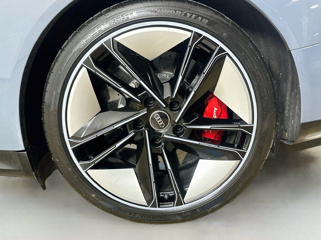 2022 Audi RS e-tron GT Base Willowbrook IL