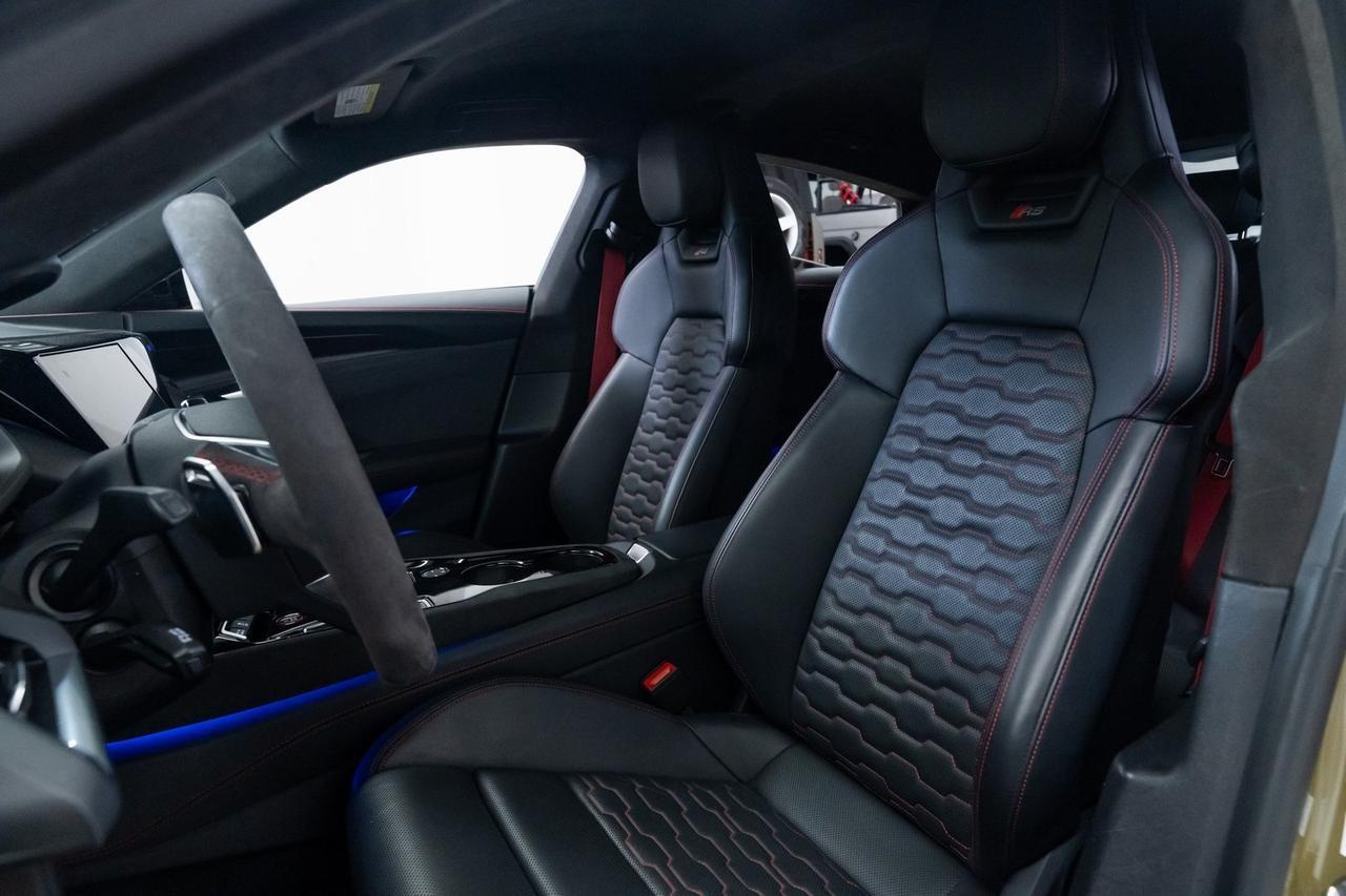 2022 Audi RS e-tron GT Base quattro 1 Owner Year One Package Carbon Ceramic Br Portland OR