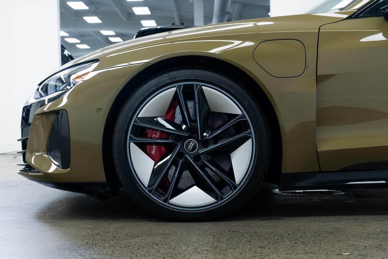 2022 Audi RS e-tron GT Base quattro 1 Owner Year One Package Carbon Ceramic Br Portland OR