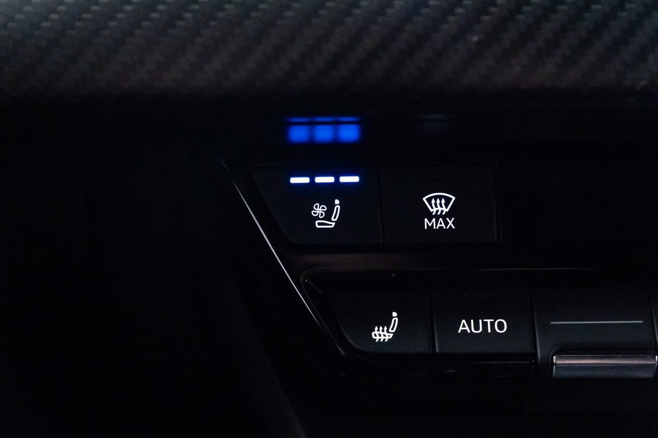 2022 Audi RS e-tron GT Base quattro 1 Owner Year One Package Carbon Ceramic Br Portland OR