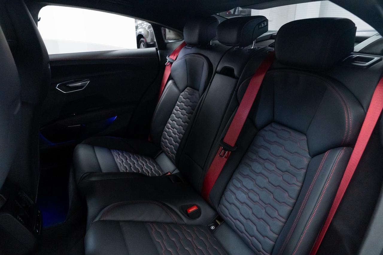 2022 Audi RS e-tron GT Base quattro 1 Owner Year One Package Carbon Ceramic Br Portland OR