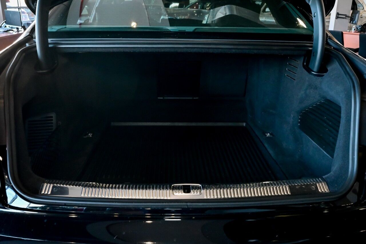 2022 Audi S8 Rear Seat Comfort Pkg, Executive and Comfort Plus Pkg Springfield NJ