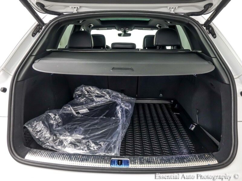 2022 Audi SQ5 Premium Plus Willowbrook IL