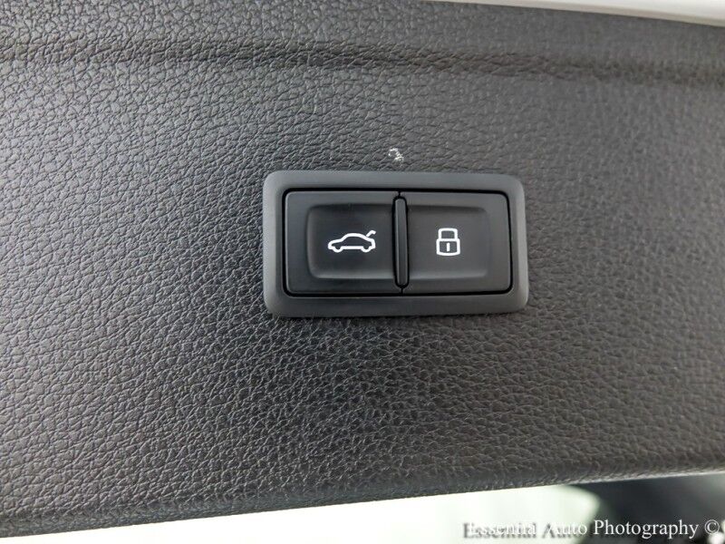 2022 Audi SQ5 Premium Plus Willowbrook IL