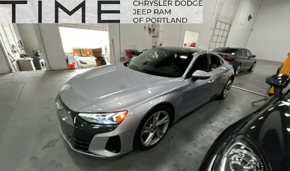 2022 Audi e-tron GT Premium Plus