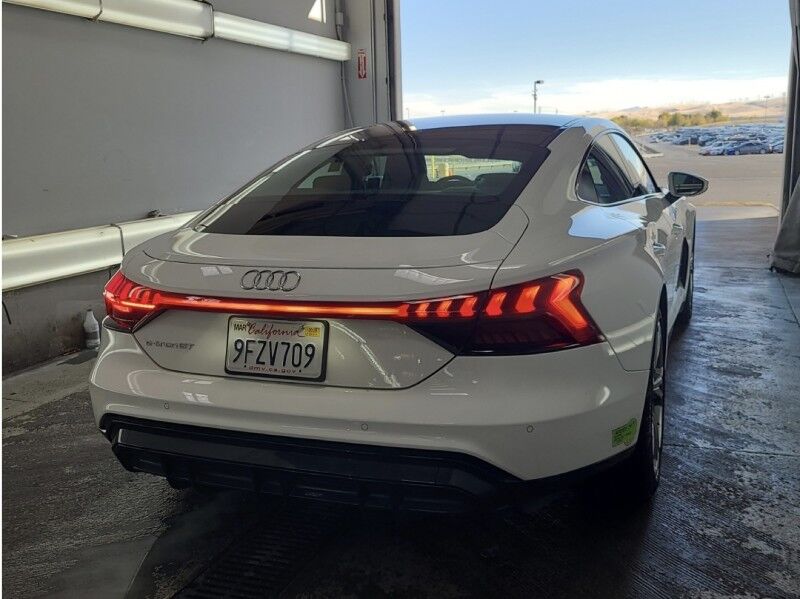 2022 Audi e-tron GT Premium Plus