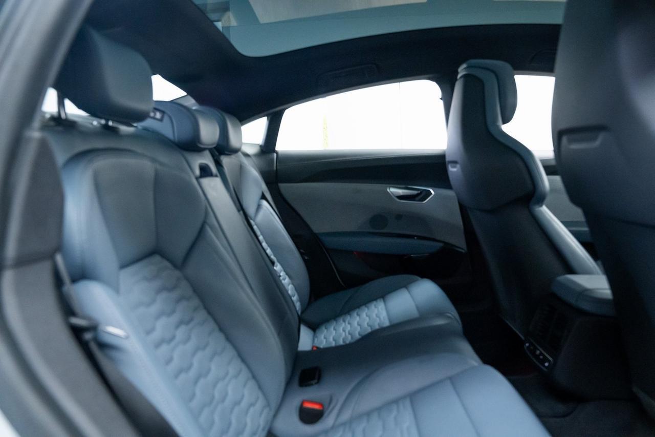 2022 Audi e-tron GT Prestige 1 Owner Performance Package Bang &amp; Olufsen Sound Portland OR