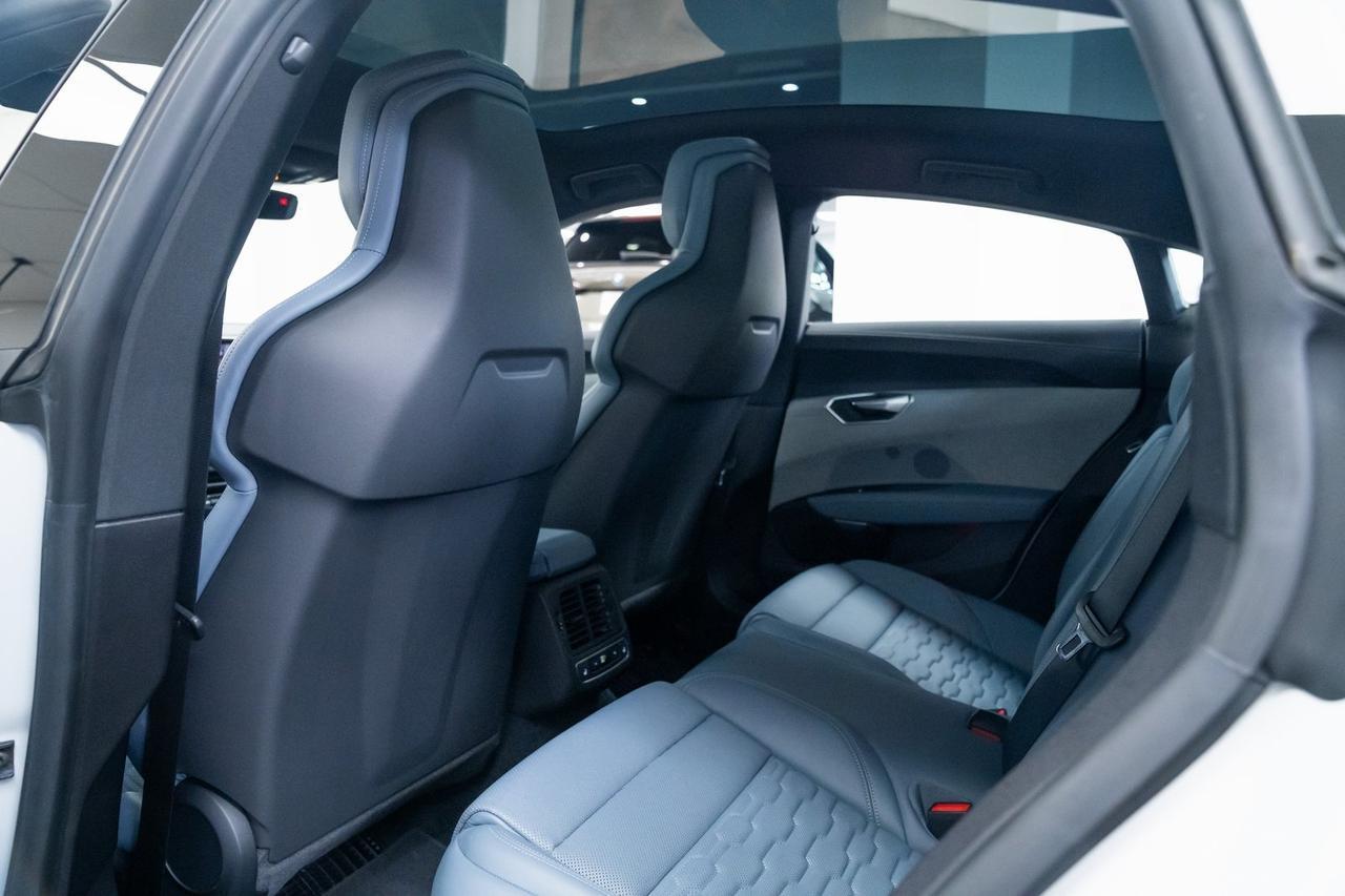 2022 Audi e-tron GT Prestige 1 Owner Performance Package Bang &amp; Olufsen Sound Portland OR