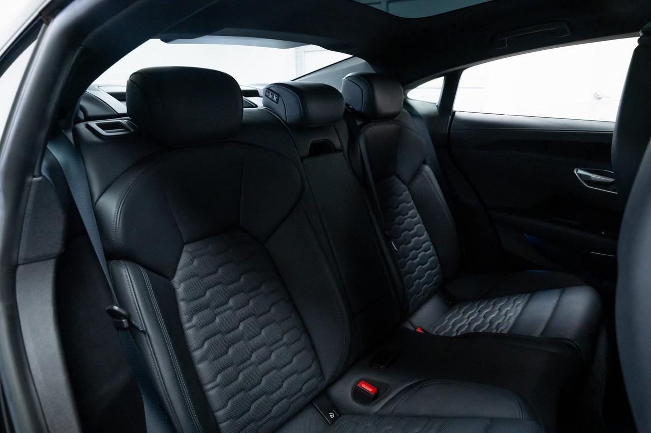 2022 Audi e-tron GT Prestige 1 Owner Performance Package Portland OR