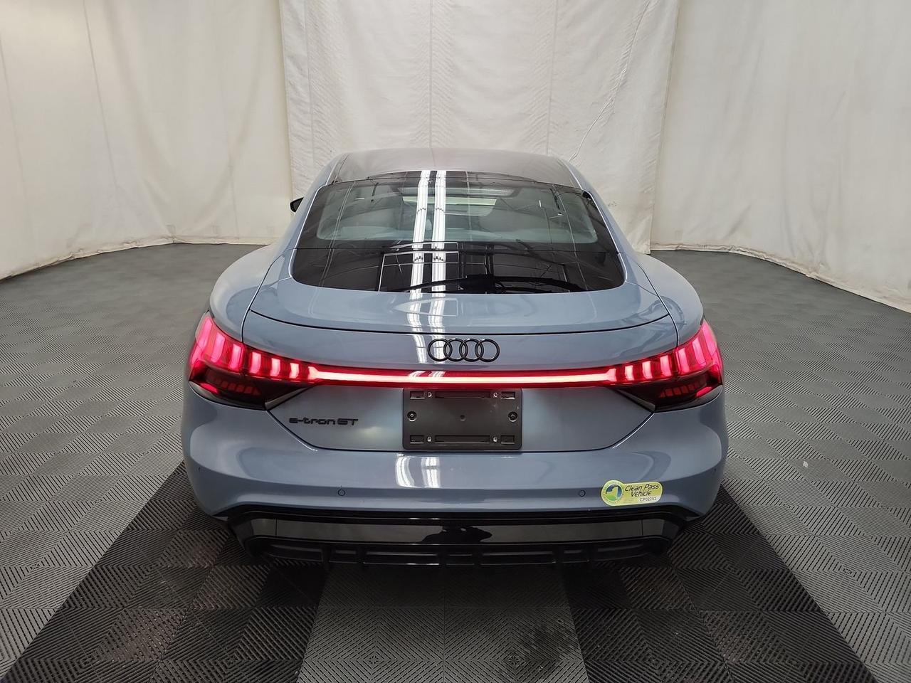 2022 Audi e-tron GT Prestige quattro Performance Package Head-Up Display Portland OR