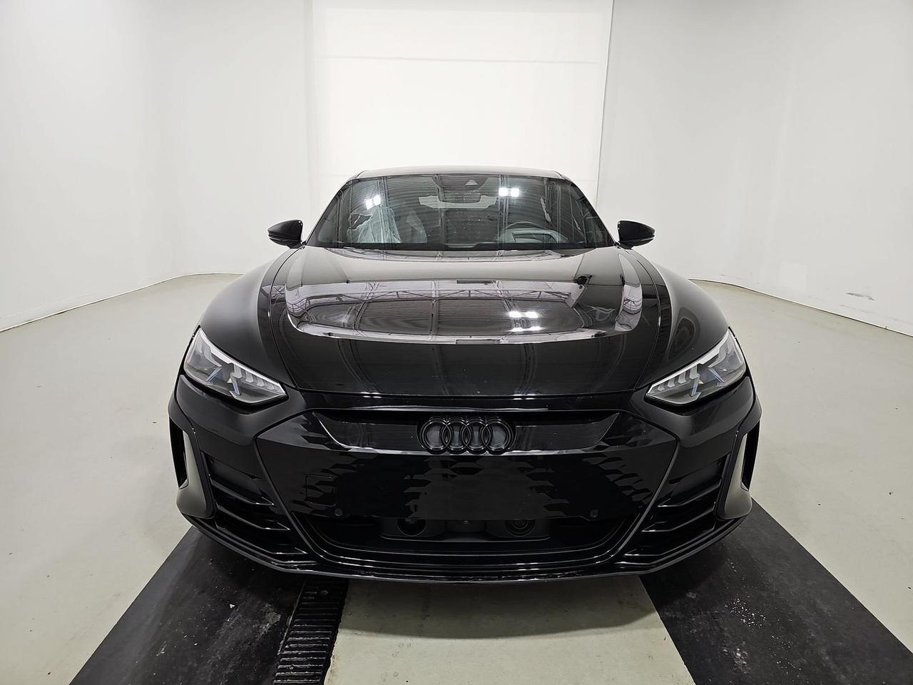 2022 Audi e-tron GT Prestige quattro Performance Package Head-Up Display Portland OR