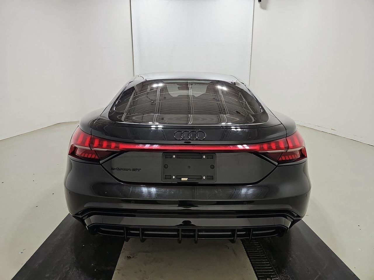 2022 Audi e-tron GT Prestige quattro Performance Package Head-Up Display Portland OR