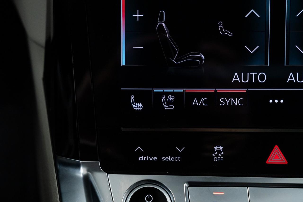 2022 Audi e-tron Premium Plus 1 Owner Bang &amp; Olufsen Sound Adaptive Cruise Portland OR