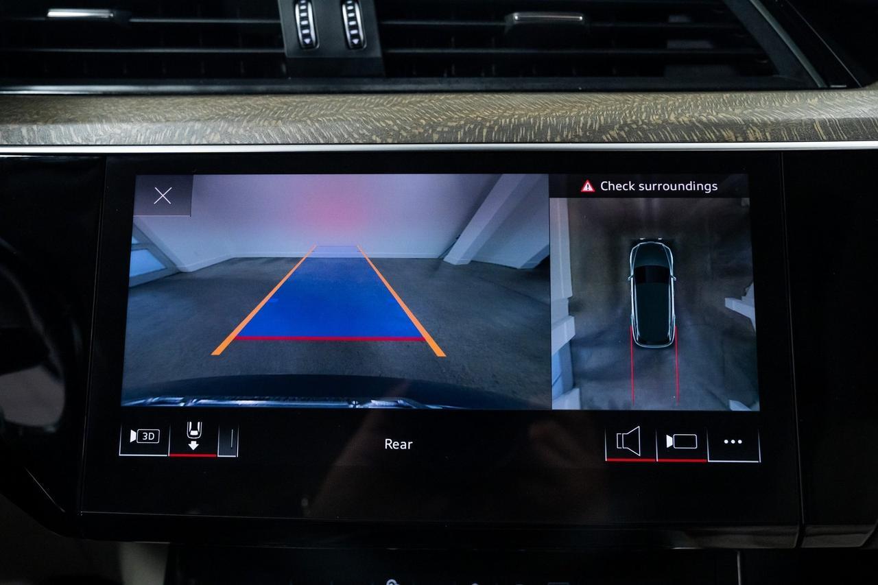 2022 Audi e-tron Premium Plus 1 Owner Bang &amp; Olufsen Sound Adaptive Cruise Portland OR