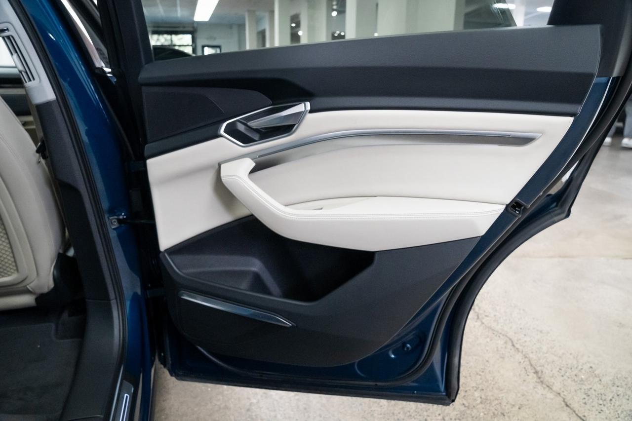 2022 Audi e-tron Premium Plus 1 Owner Bang &amp; Olufsen Sound Adaptive Cruise Portland OR