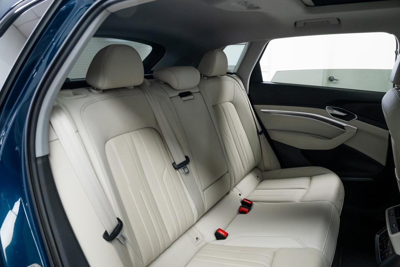 2022 Audi e-tron Premium Plus 1 Owner Bang &amp; Olufsen Sound Adaptive Cruise Portland OR