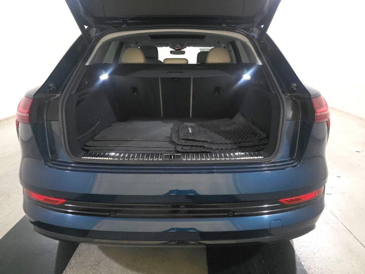 2022 Audi e-tron Premium Plus quattro Bang &amp; Olufsen Sound Adaptive Cruise Portland OR