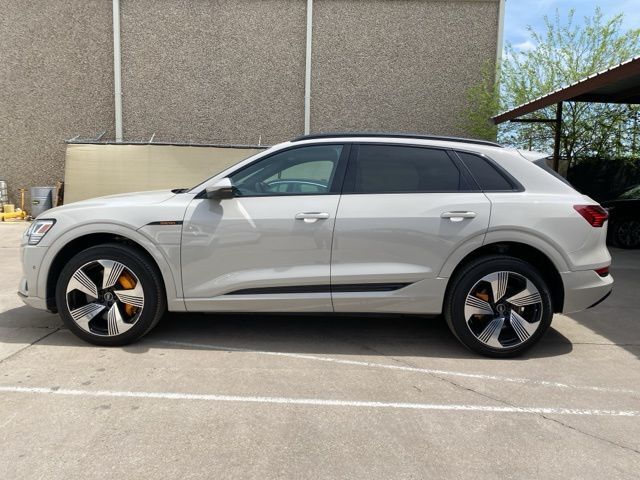 2022 Audi e-tron Premium Plus quattro