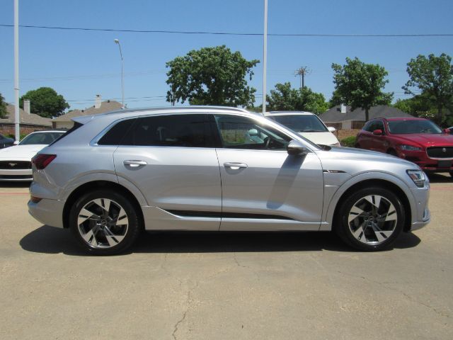 2022 Audi e-tron Premium Plus quattro Plano TX