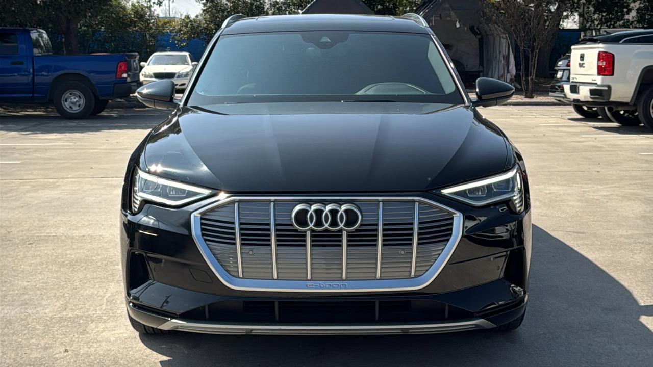 2022 Audi e-tron Premium