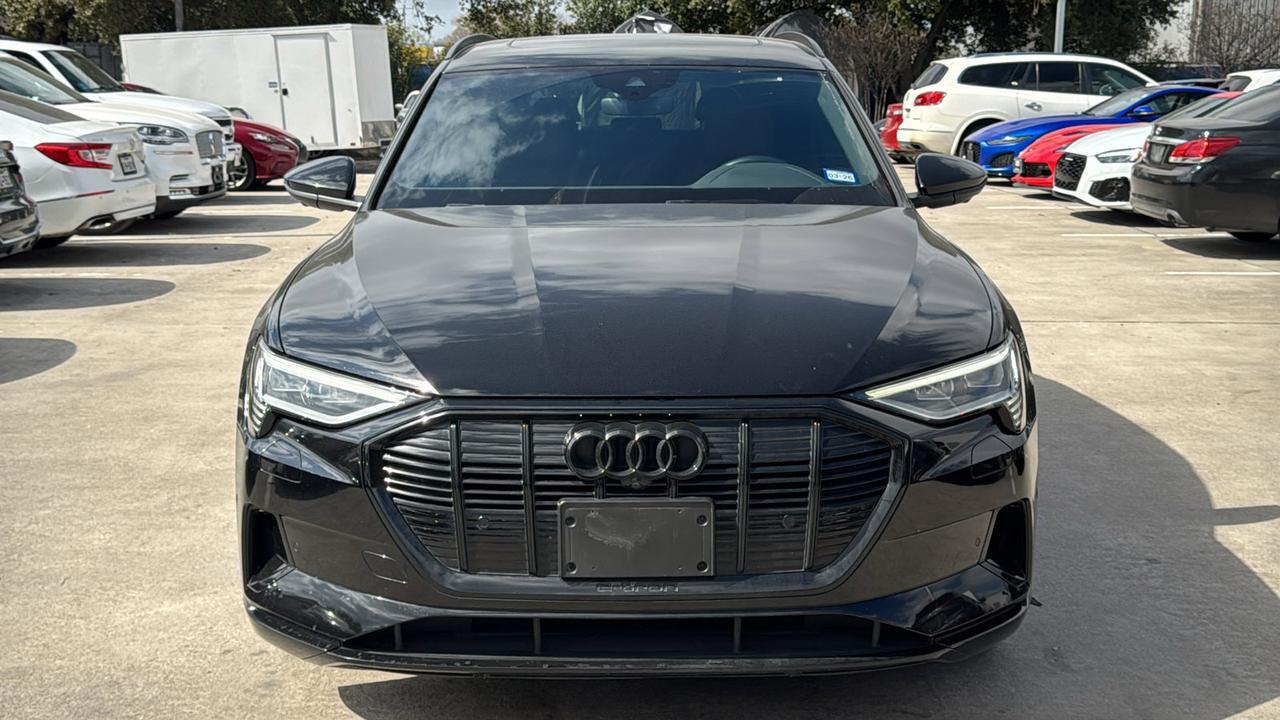 2022 Audi e-tron Premium