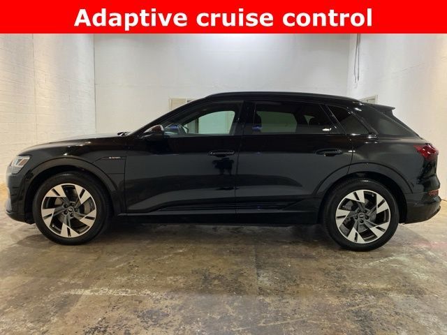 2022 Audi e-tron Premium quattro