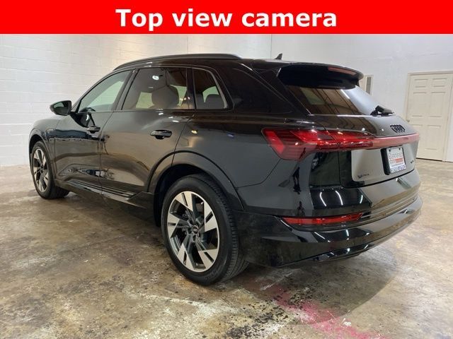 2022 Audi e-tron Premium quattro