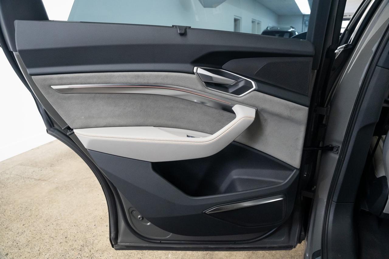2022 Audi e-tron Prestige 1 Owner Vented Seats Black Optic Exterior Package Portland OR