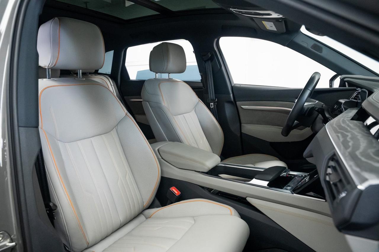 2022 Audi e-tron Prestige 1 Owner Vented Seats Black Optic Exterior Package Portland OR