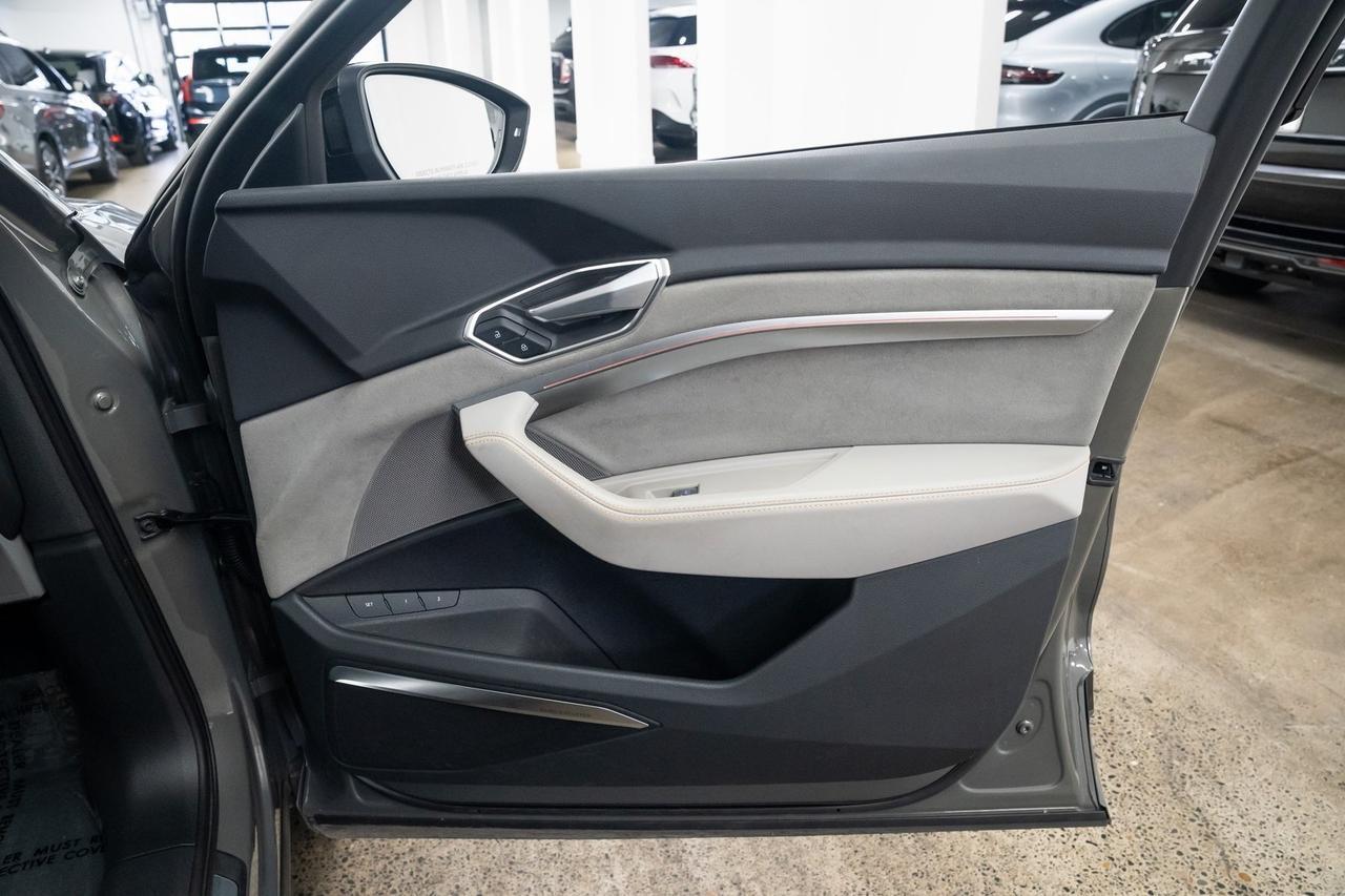2022 Audi e-tron Prestige 1 Owner Vented Seats Black Optic Exterior Package Portland OR