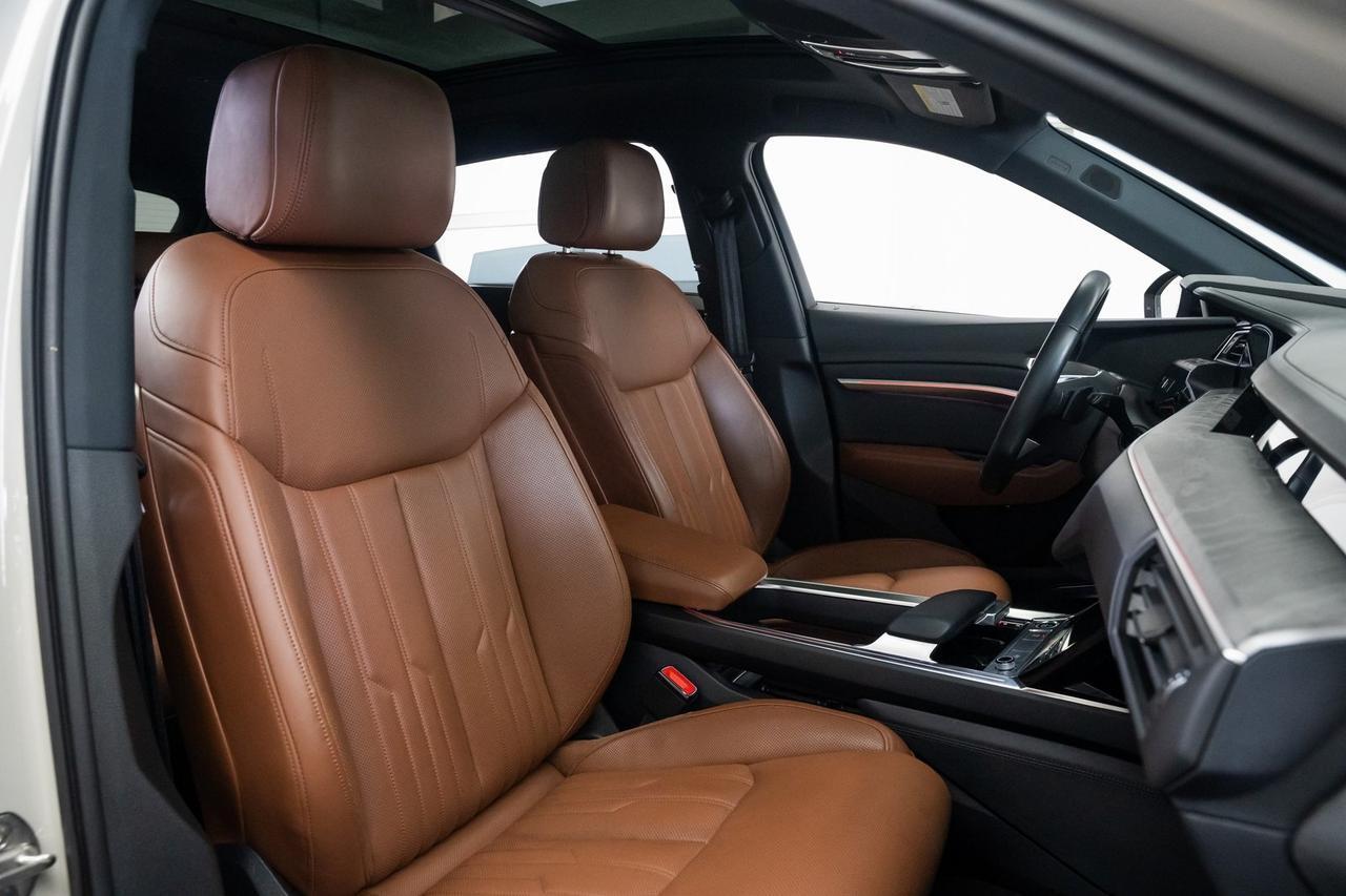 2022 Audi e-tron Prestige 1 Owner Vented Seats Black Optic Package Portland OR