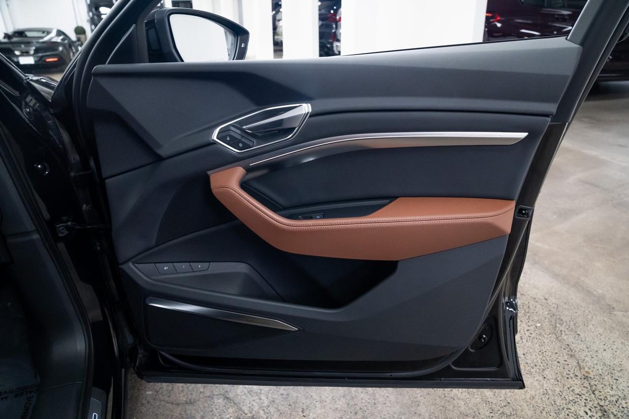 2022 Audi e-tron Prestige 1 Owner Vented Seats Chronos Package Portland OR