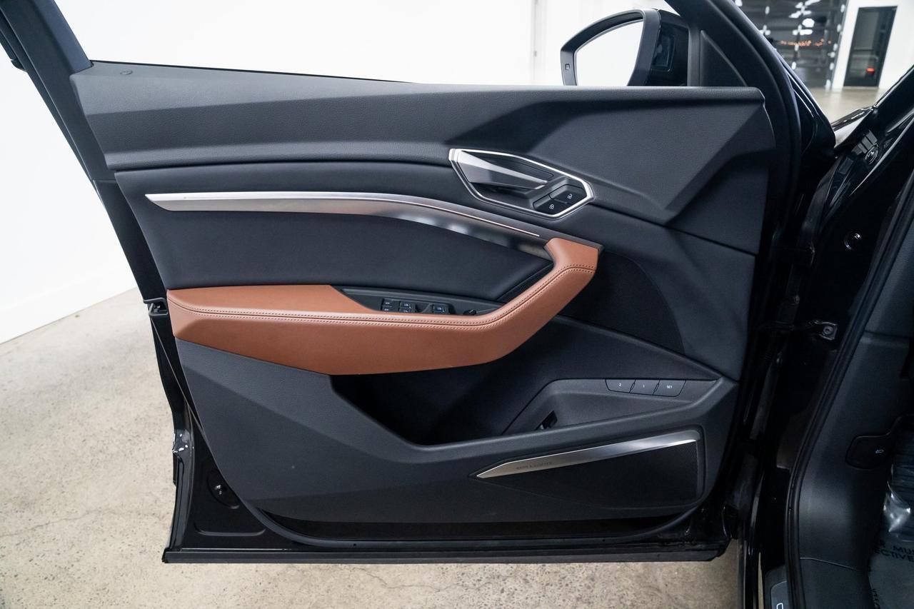 2022 Audi e-tron Prestige 1 Owner Vented Seats Chronos Package Portland OR