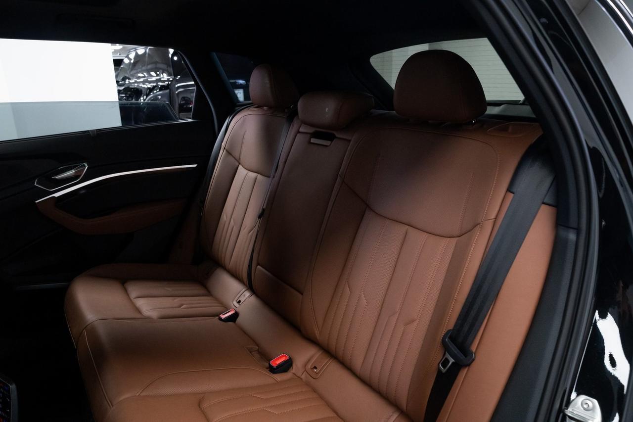 2022 Audi e-tron Prestige 1 Owner Vented Seats Chronos Package Portland OR