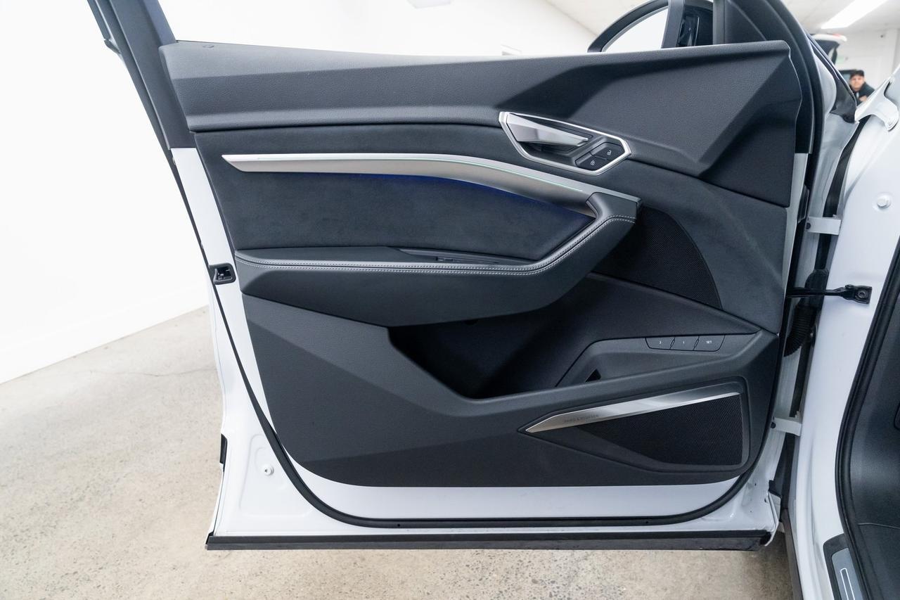 2022 Audi e-tron Prestige quattro 1 Owner Chronos Edition Massage Seats Portland OR