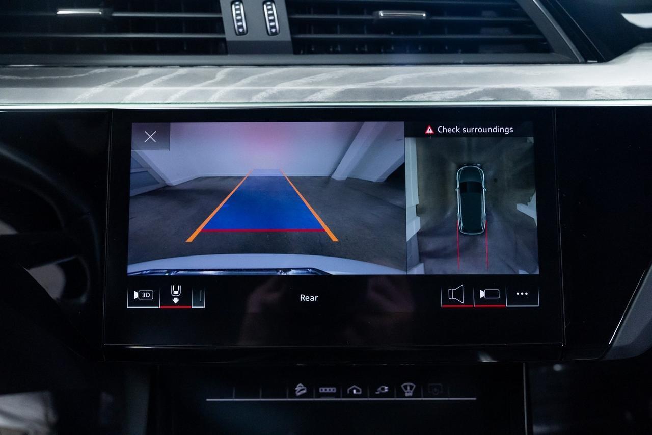 2022 Audi e-tron Prestige quattro 1 Owner Chronos Edition Massage Seats Portland OR