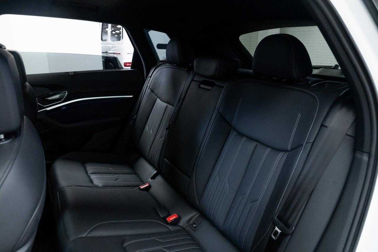 2022 Audi e-tron Prestige quattro 1 Owner Chronos Edition Massage Seats Portland OR