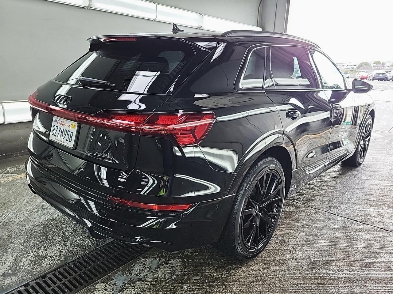 2022 Audi e-tron Prestige quattro Chronos Massage Seats Head-Up Display Portland OR