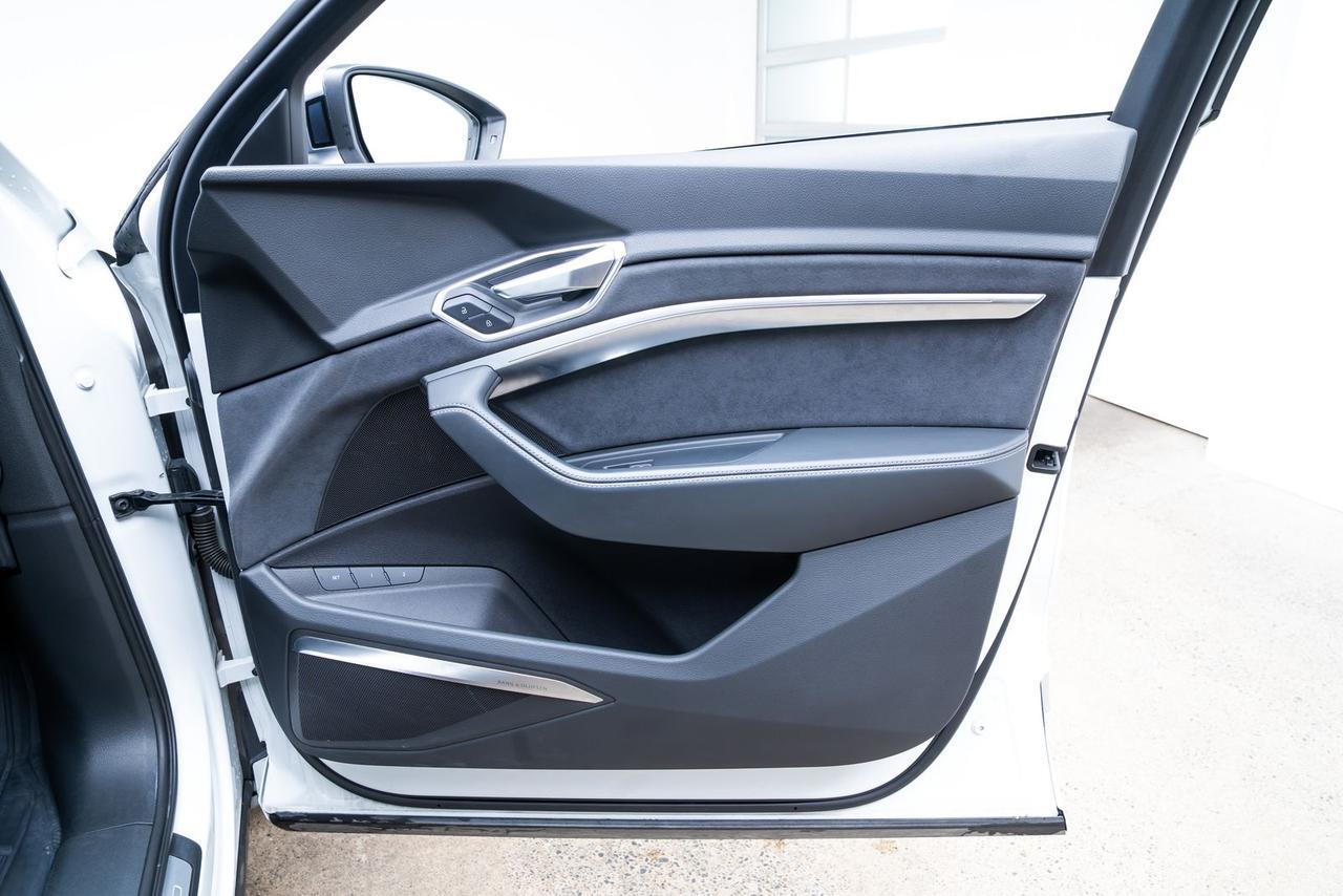 2022 Audi e-tron S Premium Plus 1-Owner Vented Massage Seats Portland OR