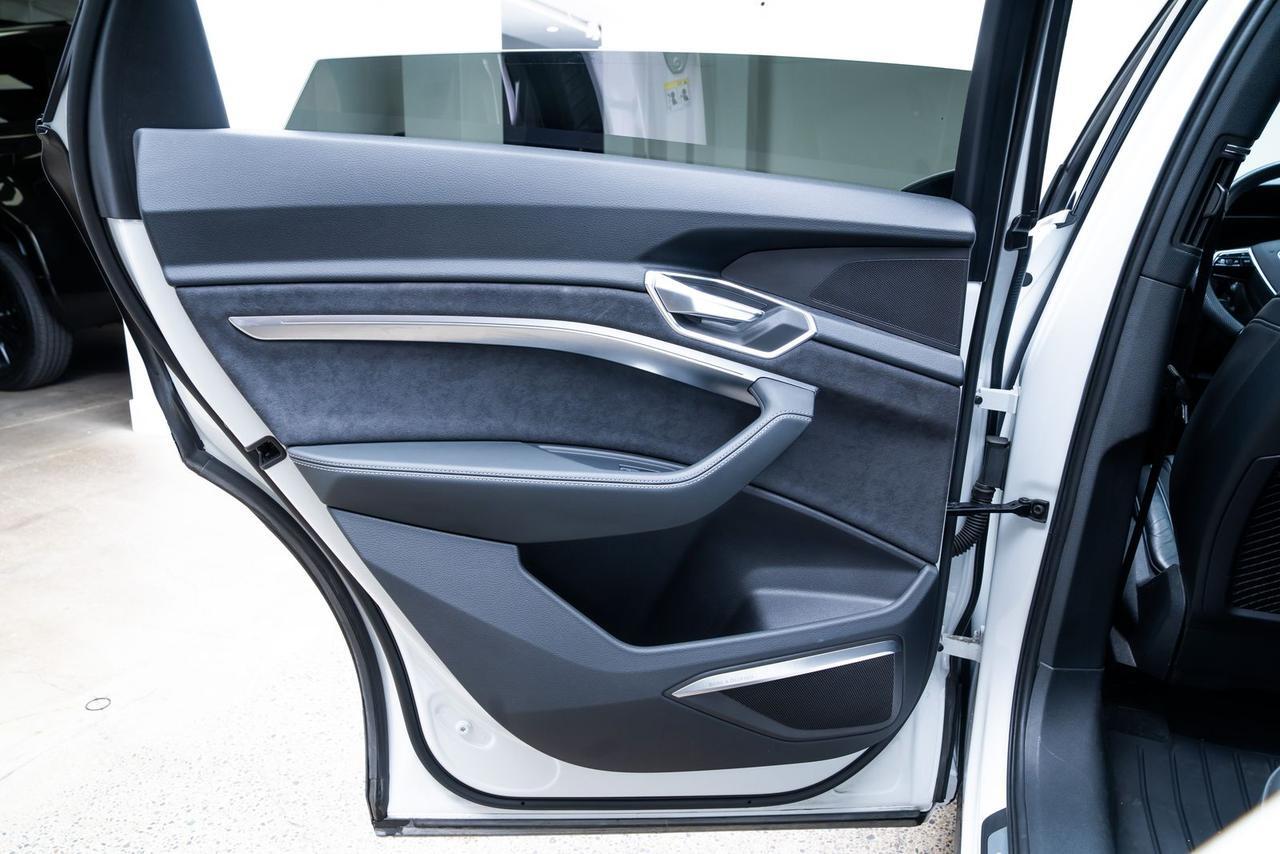 2022 Audi e-tron S Premium Plus 1-Owner Vented Massage Seats Portland OR