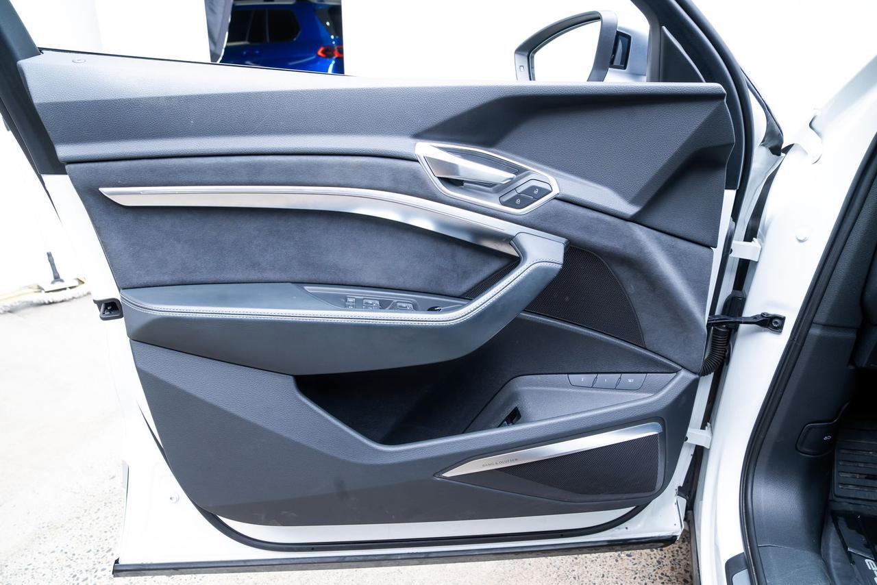 2022 Audi e-tron S Premium Plus 1-Owner Vented Massage Seats Portland OR