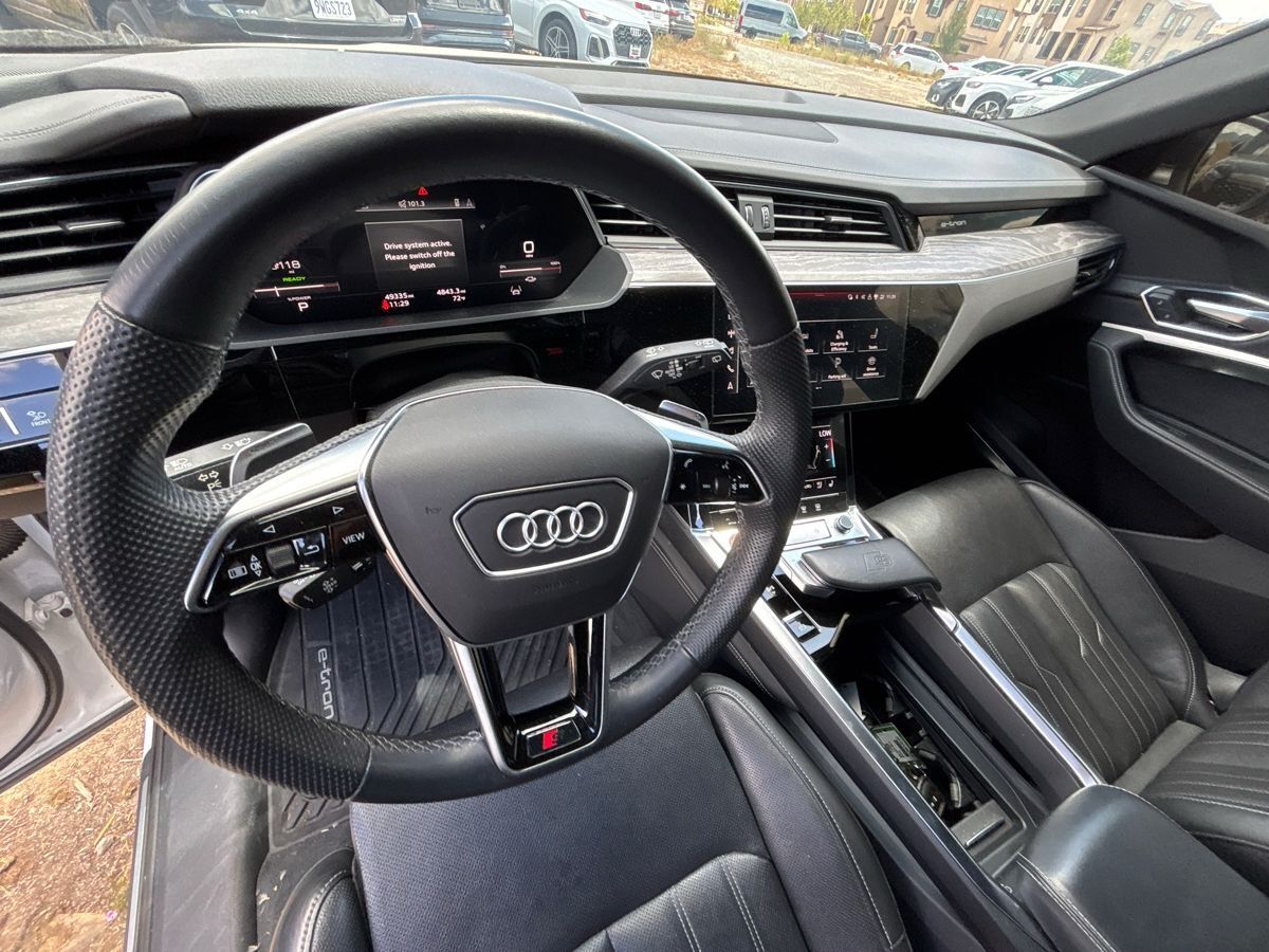 2022 Audi e-tron S Premium Plus quattro 1-Owner Vented Massage Seats Portland OR