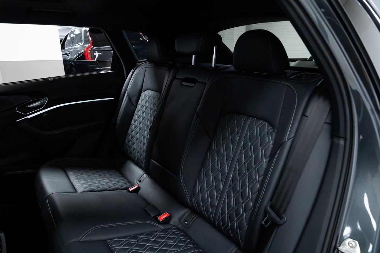 2022 Audi e-tron S Prestige 1 Owner Heated Seats Black Optic Package Portland OR