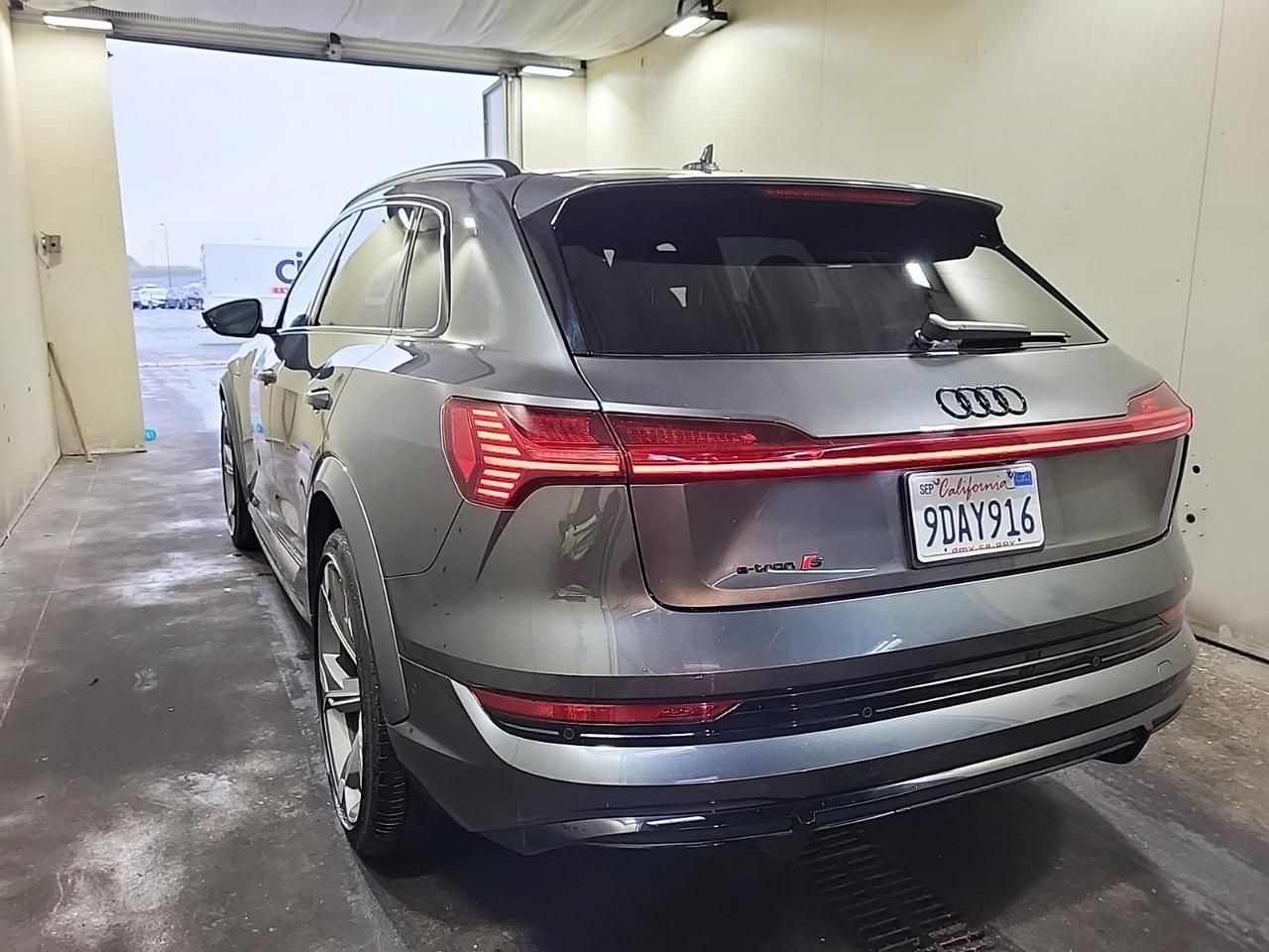 2022 Audi e-tron S Prestige quattro WA1VCBGE7NB039166 Portland OR