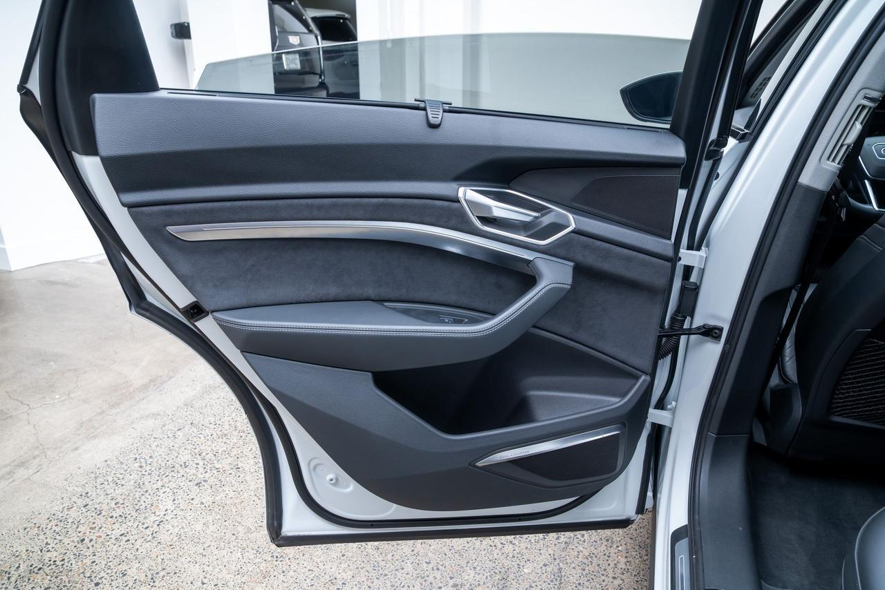 2022 Audi e-tron Sportback S line Prestige quattro Bang &amp; Olufsen Sound Head-Up Display Portland OR