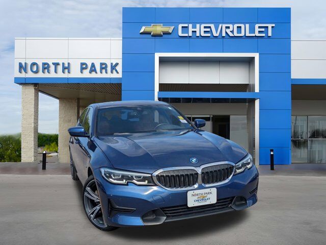 2022 BMW 3 Series 330e