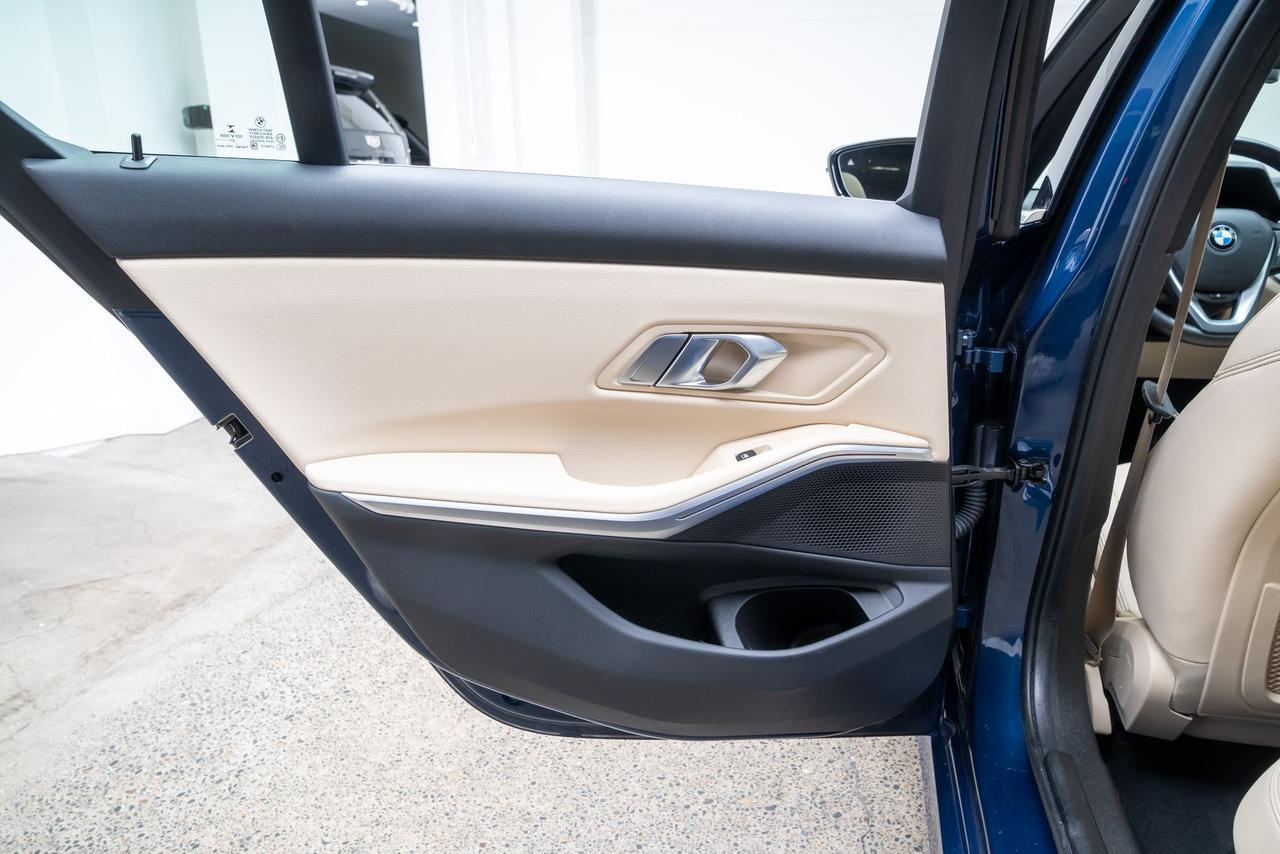2022 BMW 3 Series 330i xDrive Driving Assistance Package Portland OR