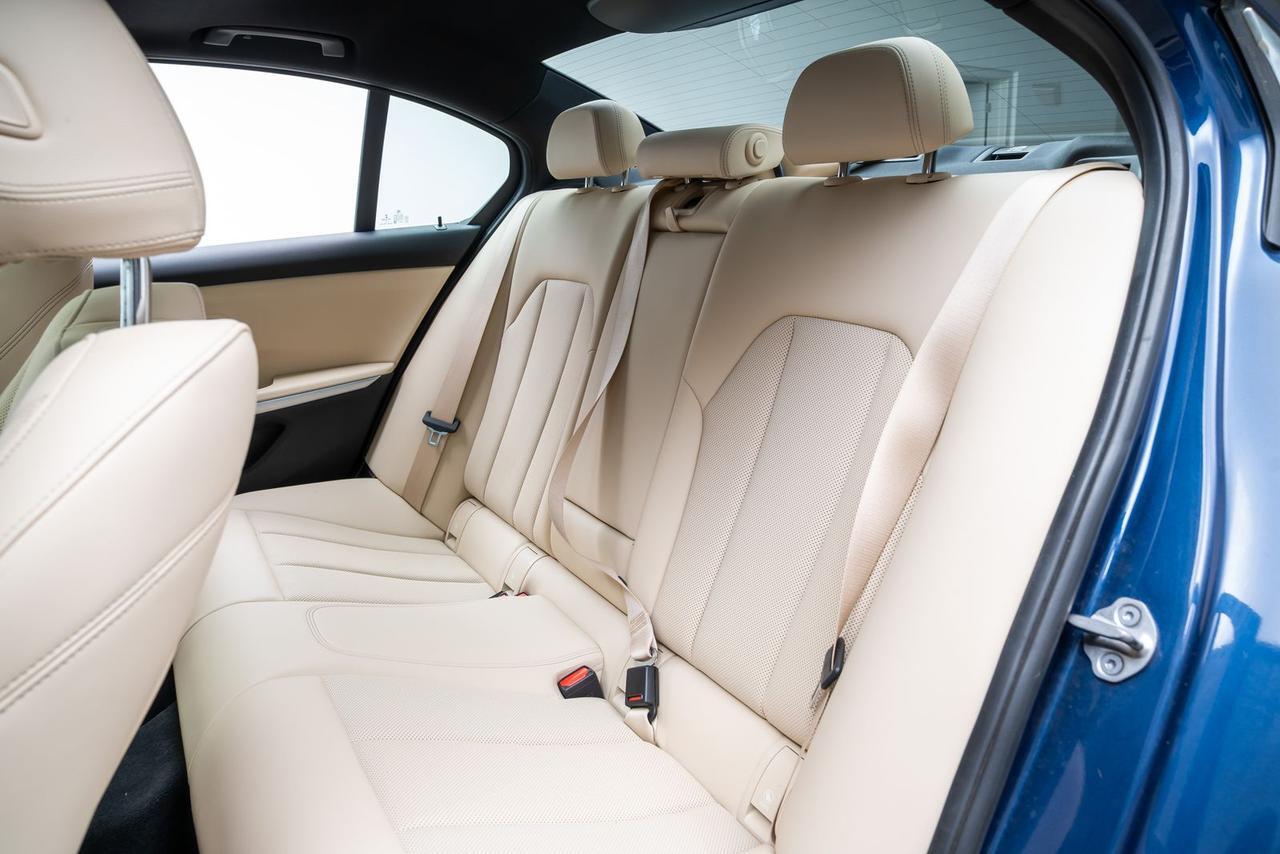 2022 BMW 3 Series 330i xDrive Driving Assistance Package Portland OR